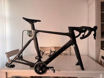 Použité Giant Propel Advanced 2 Disc 2021 Frameset 2021 Road & Gravel — obrázek 1 z 17