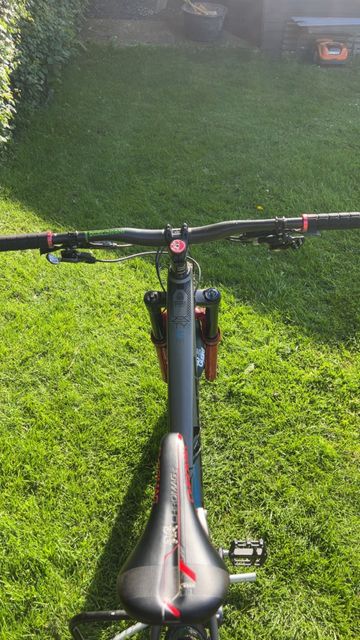 Used Lapierre Zesty SRAM X0 2020 Mountainbike, Light Gray — image 7 of 9