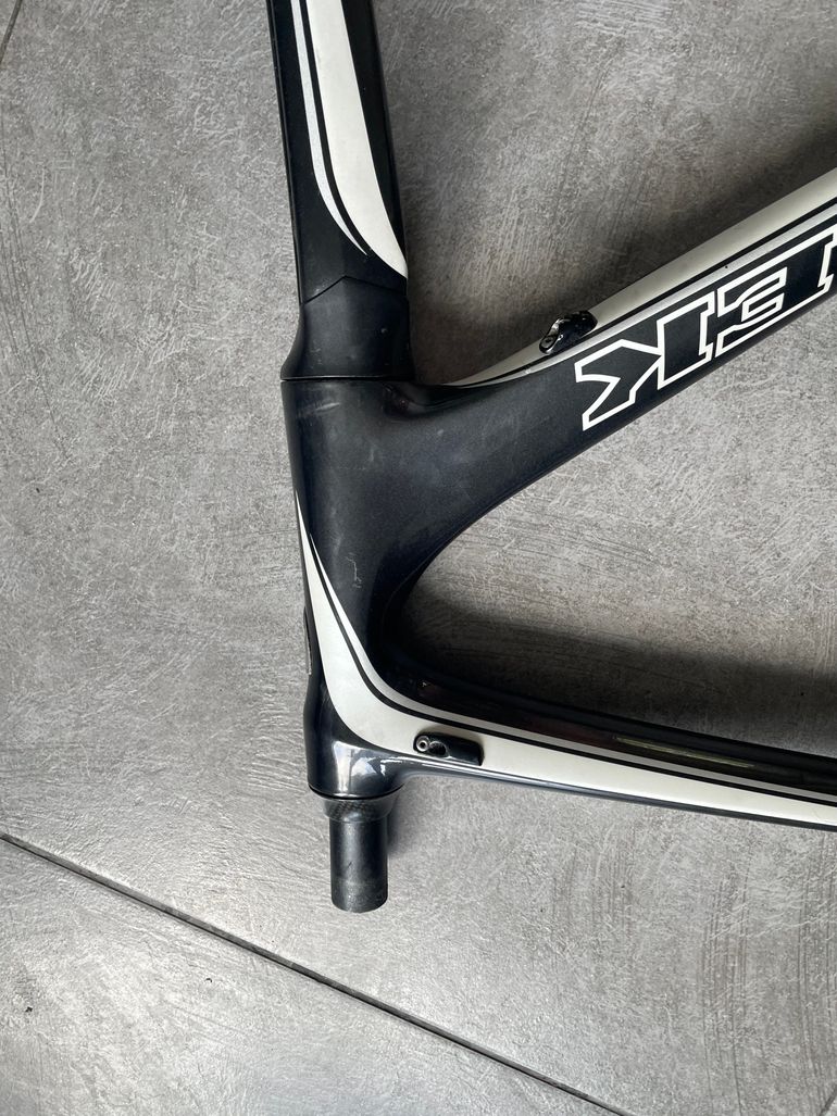 Used Trek Madone 5.2 H2 Compact 2014 Frameset 2014 Road & Gravel, Black — image 11 of 15