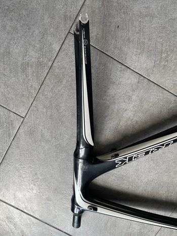 Used Trek Madone 5.2 H2 Compact 2014 Frameset 2014 Road & Gravel, Black — image 10 of 15