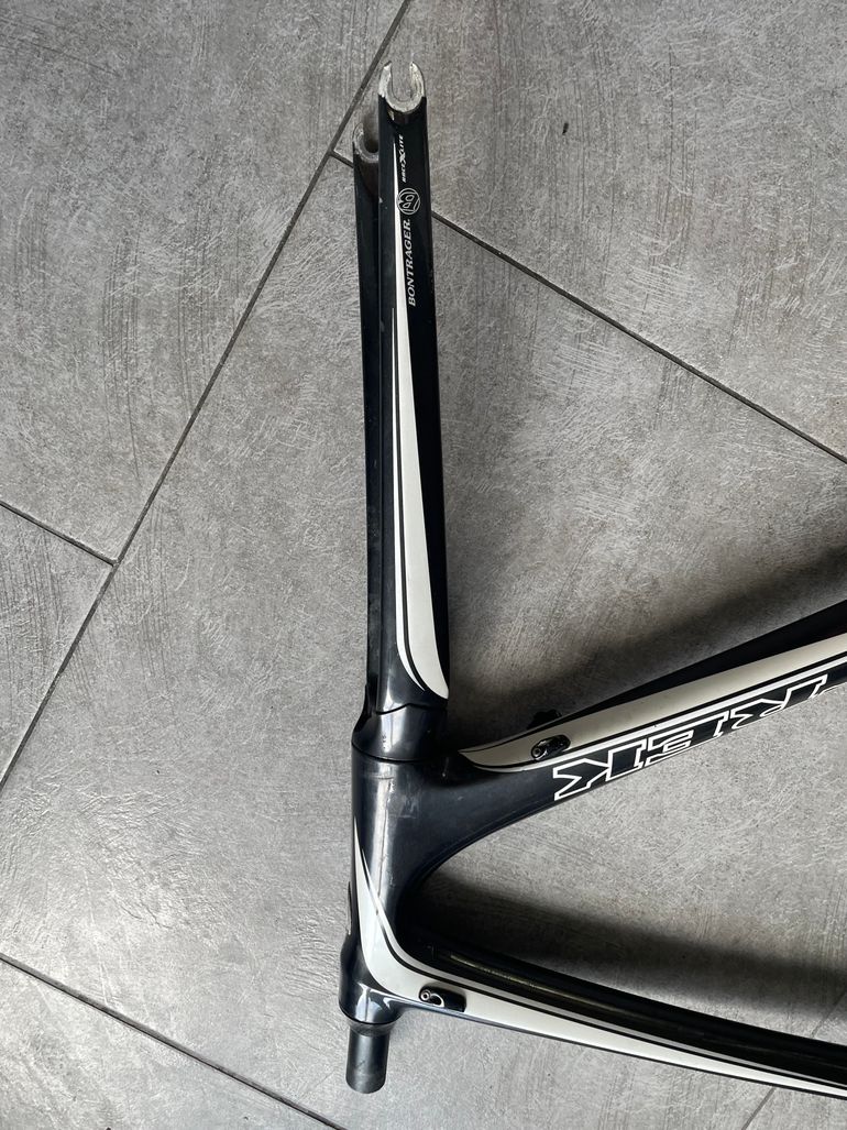 Used Trek Madone 5.2 H2 Compact 2014 Frameset 2014 Road & Gravel, Black — image 10 of 15
