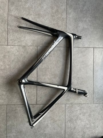 Used Trek Madone 5.2 H2 Compact 2014 Frameset 2014 Road & Gravel, Black — image 2 of 15