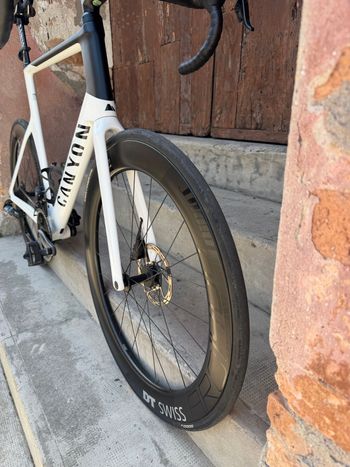 Used Canyon Aeroad CF SLX 8 Disc AXS 2022 2022 Road & Gravel, White — image 10 of 21
