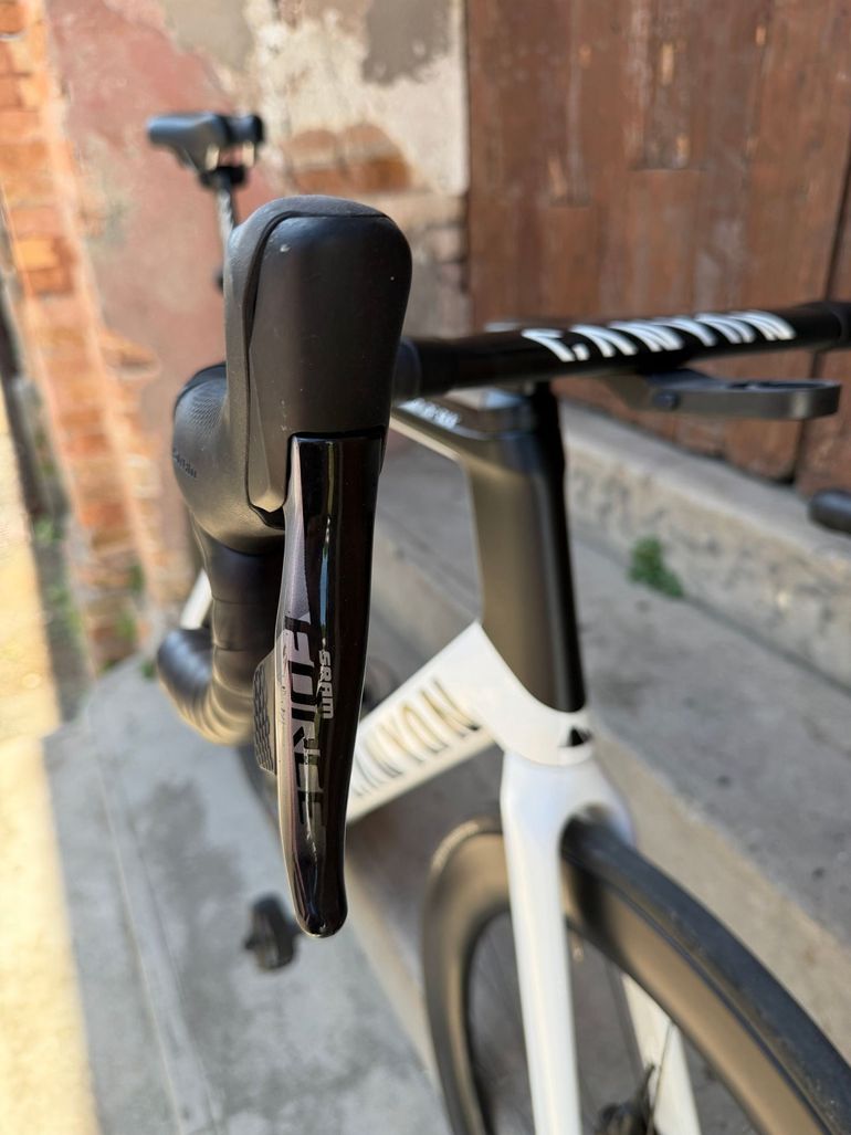 Used Canyon Aeroad CF SLX 8 Disc AXS 2022 2022 Road & Gravel, White — image 8 of 21