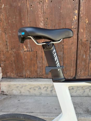 Used Canyon Aeroad CF SLX 8 Disc AXS 2022 2022 Road & Gravel, White — image 6 of 21