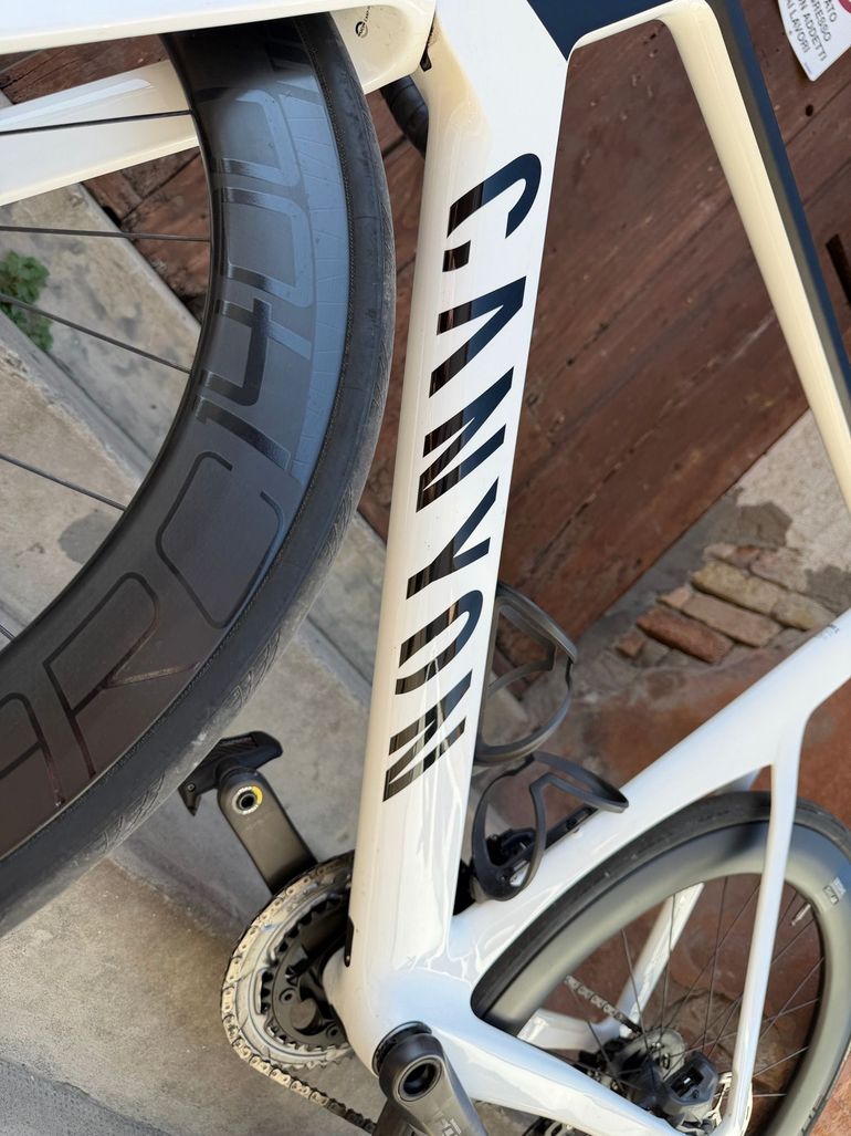 Used Canyon Aeroad CF SLX 8 Disc AXS 2022 2022 Road & Gravel, White — image 17 of 21