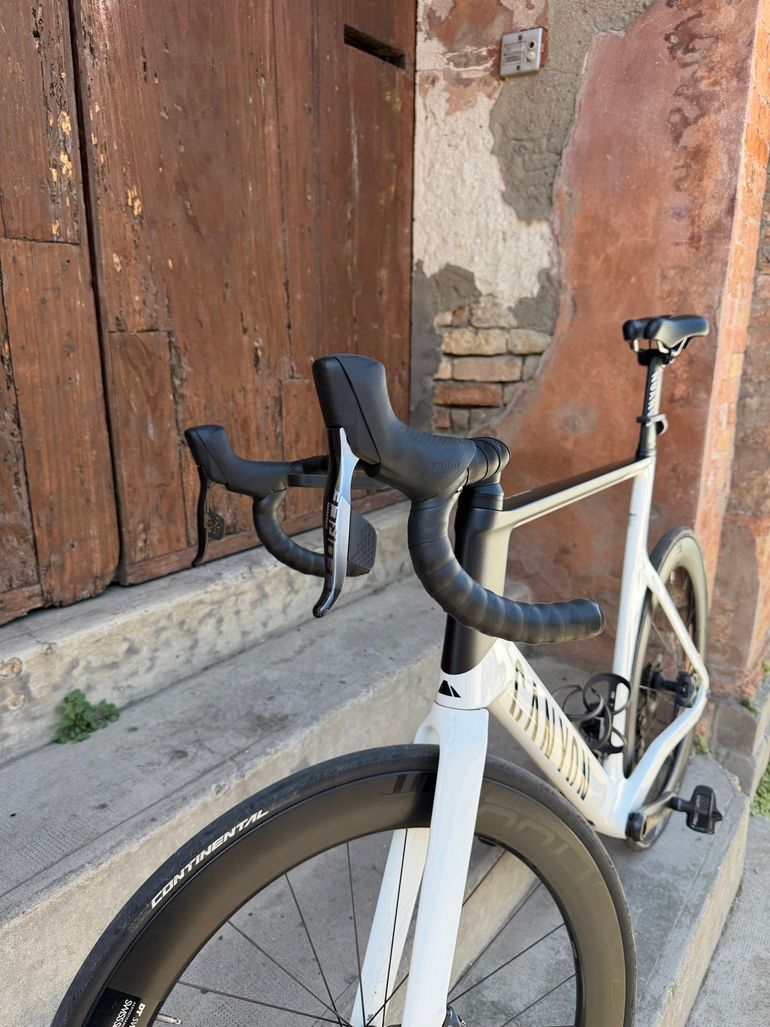 Used Canyon Aeroad CF SLX 8 Disc AXS 2022 2022 Road & Gravel, White — image 19 of 21