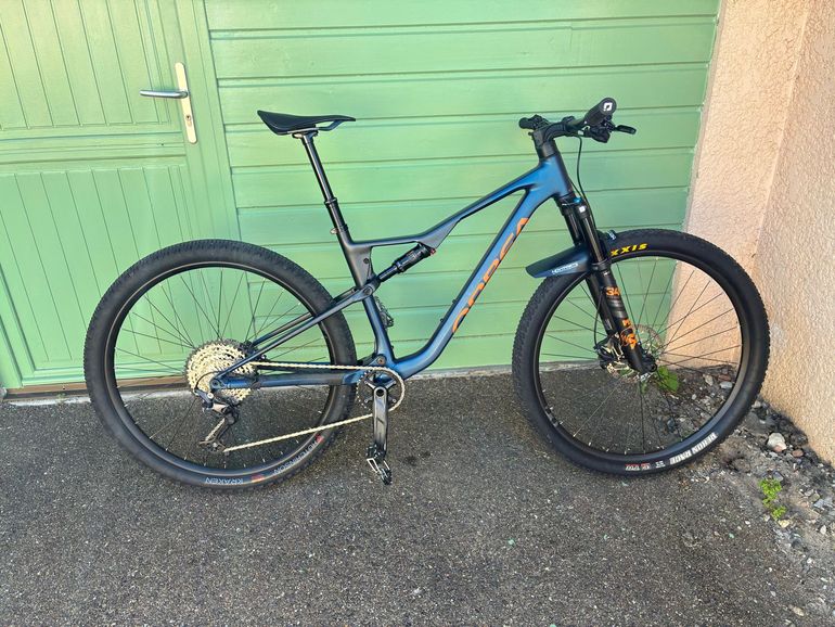 Used Orbea OIZ H30 2024 2024 Mountainbike, Blue, 29 — image 1 of 4