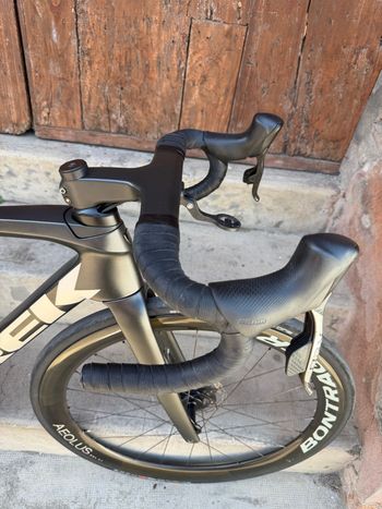 Used Trek Emonda SRAM Red eTap AXS 2023 Road & Gravel, Black — image 4 of 16