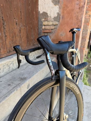Used Trek Emonda SRAM Red eTap AXS 2023 Road & Gravel, Black — image 15 of 16