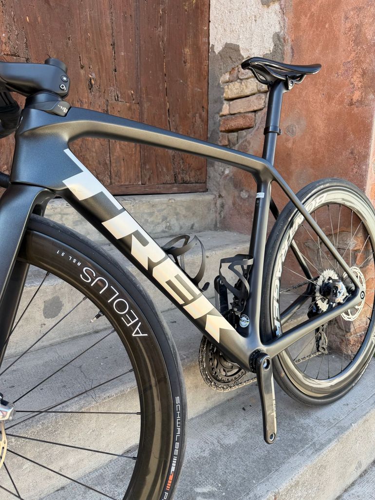 Used Trek Emonda SRAM Red eTap AXS 2023 Road & Gravel, Black — image 11 of 16