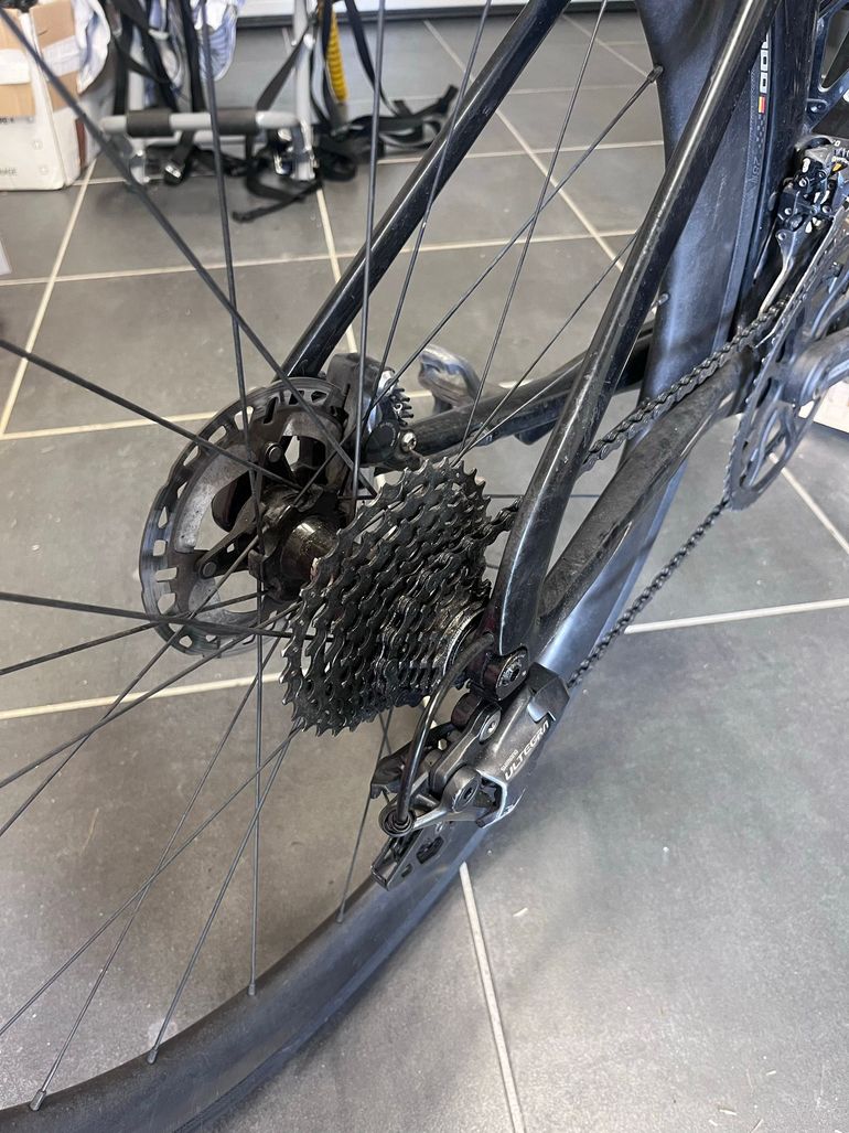 Used Cannondale SystemSix Carbon Ultegra 2020 2020 Road & Gravel, Black — image 9 of 13