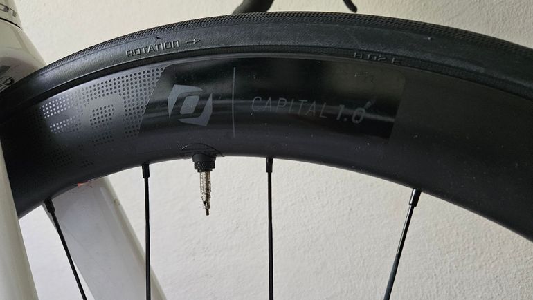 Used Scott Addict SRAM Red eTap AXS 2021 Road & Gravel, White — image 6 of 10