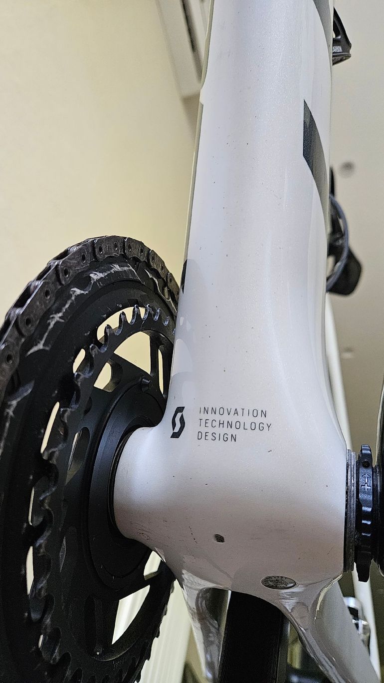 Used Scott Addict SRAM Red eTap AXS 2021 Road & Gravel, White — image 8 of 10