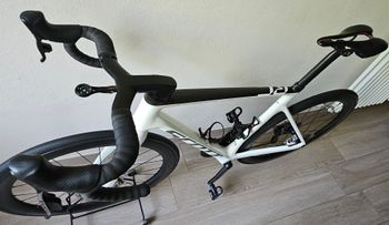 Used Scott Addict SRAM Red eTap AXS 2021 Road & Gravel, White — image 5 of 10