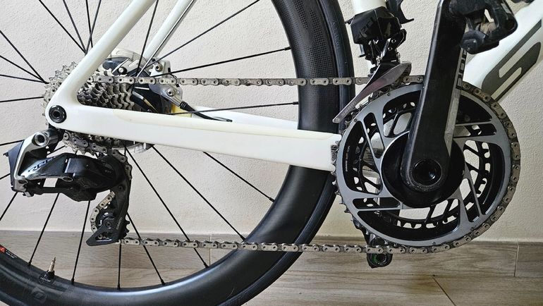 Used Scott Addict SRAM Red eTap AXS 2021 Road & Gravel, White — image 3 of 10