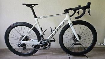 Used Scott Addict SRAM Red eTap AXS 2021 Road & Gravel