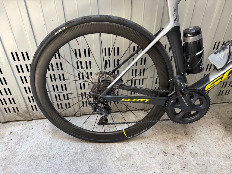 Used Scott Foil 20 disc silver/black 2019 2019 Road & Gravel — image 3 of 5
