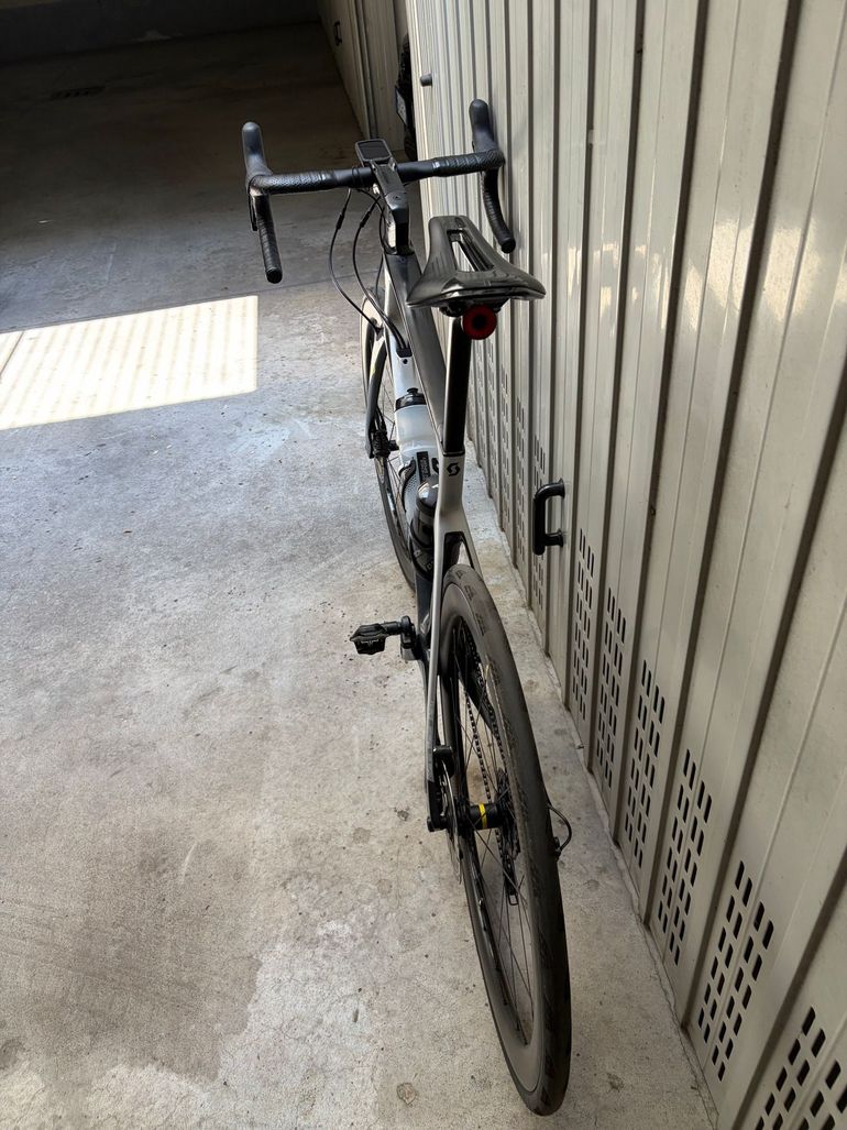 Used Scott Foil 20 disc silver/black 2019 2019 Road & Gravel — image 5 of 5
