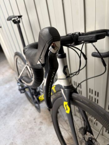 Used Scott Foil 20 disc silver/black 2019 2019 Road & Gravel — image 4 of 5