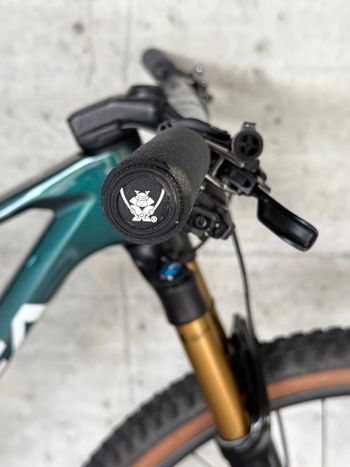 Used Orbea OIZ M-TEAM FACTORY 2025 2025 Mountainbike, Green, 29 — image 12 of 30
