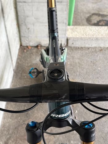 Used Orbea OIZ M-TEAM FACTORY 2025 2025 Mountainbike, Green, 29 — image 16 of 30
