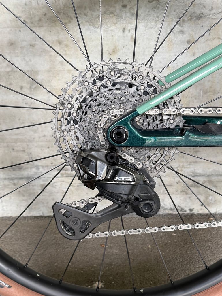 Used Orbea OIZ M-TEAM FACTORY 2025 2025 Mountainbike, Green, 29 — image 2 of 30
