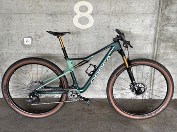 Used Orbea OIZ M-TEAM FACTORY 2025 2025 Mountainbike, Green, 29 — image 30 of 30