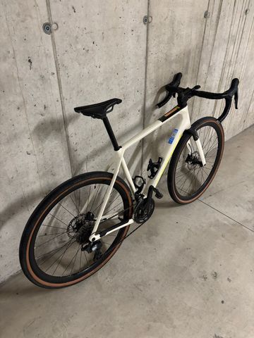 Orbea TERRA M20TEAM 2024 2024 Road & Gravel usato, Bianco — immagine 4 di 8