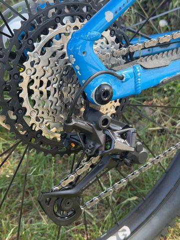 Mondraker Crafty Shimano Deore XT 2023 Mountainbike usato, Blu — immagine 3 di 9