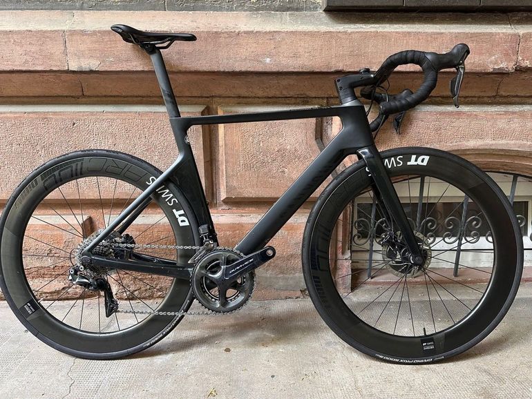 Used Canyon Canyon Aeroad CF SLX Disc 9.0 Di2 2019 2019 Road & Gravel — image 1 of 9