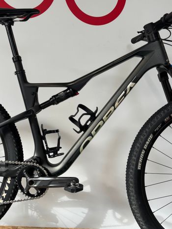 Used Orbea OIZ M30 2024 2025 Mountainbike, Black, 29 — image 2 of 8