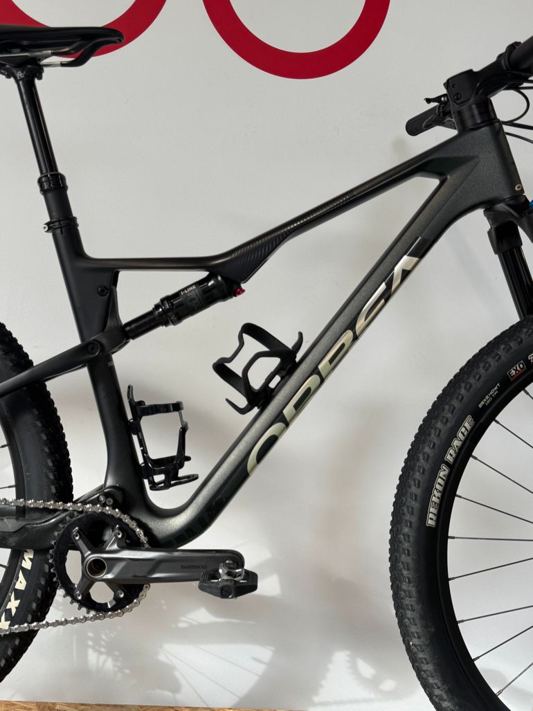 Used Orbea OIZ M30 2024 2025 Mountainbike, Black, 29 — image 2 of 8