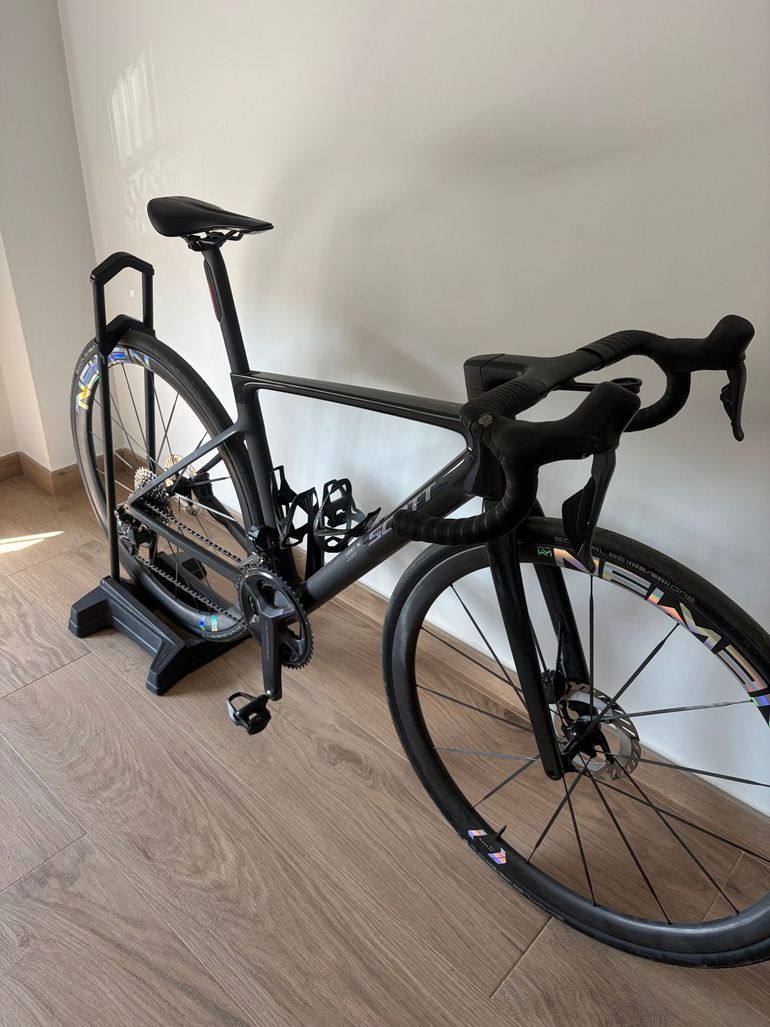 Used Scott Addict RC 20 2025 Frameset 2025 Road & Gravel, Black — image 2 of 3