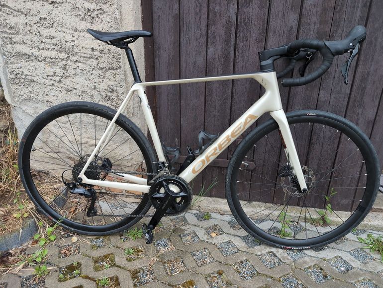 Used Orbea ORCA M35i 2025 2025 Road & Gravel, Weiß — image 1 of 3