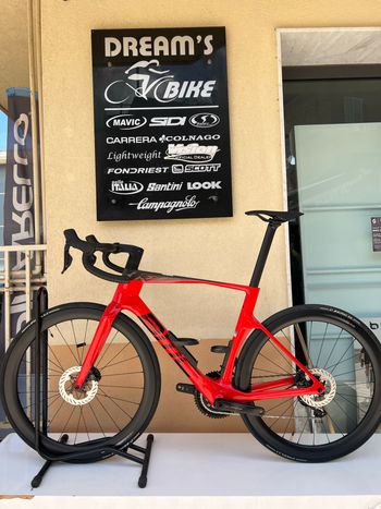 Used BMC Teammachine Shimano 105 Di2 2027 Road & Gravel — image 2 of 11