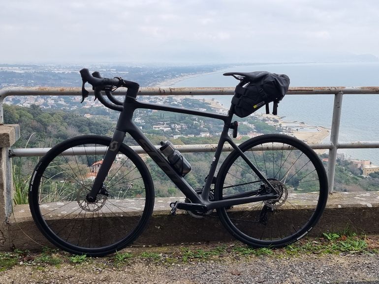 Used Scott Addict 10 2023 2023 Road & Gravel, Black — image 1 of 8