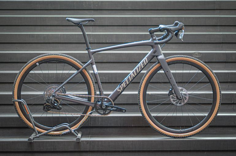 Used Specialized Specialized Diverge 4 Expert SRAM Rival XPLR Nebula Metallic/Sandstone Metallic 2026 - New Bicycle. 2026 Road & Gravel — image 1 of 13