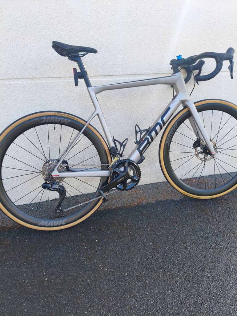 Used BMC Teammachine SLR FIVE 2024 2024 Road & Gravel — image 1 of 3