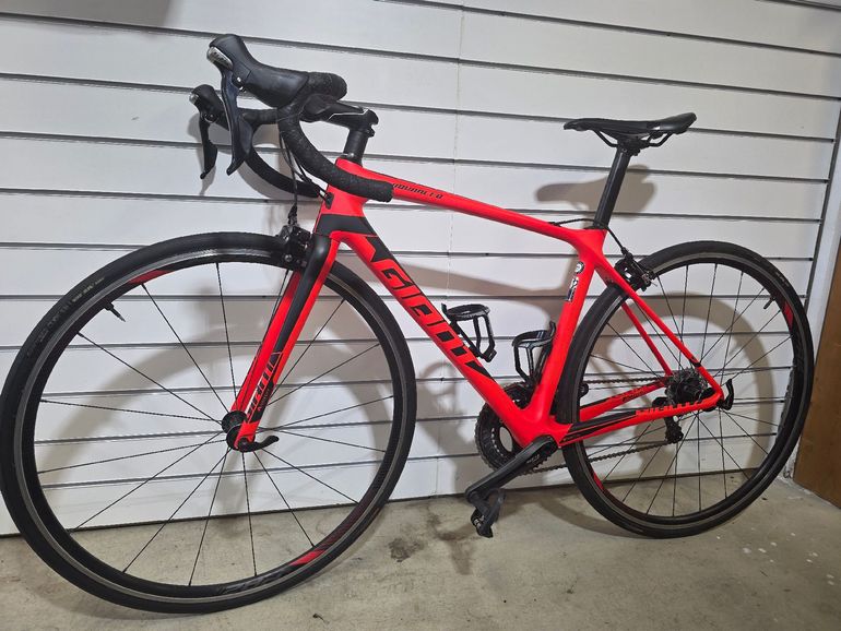 Used Giant TCR Advanced 2 2018 2018 Road & Gravel, Red — image 7 of 7