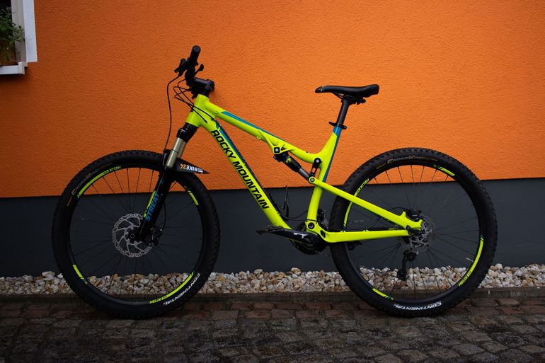 Used Rocky Mountain Thunderbolt 730 2016 2016 Mountainbike, Grün, 27.5 — image 2 of 6