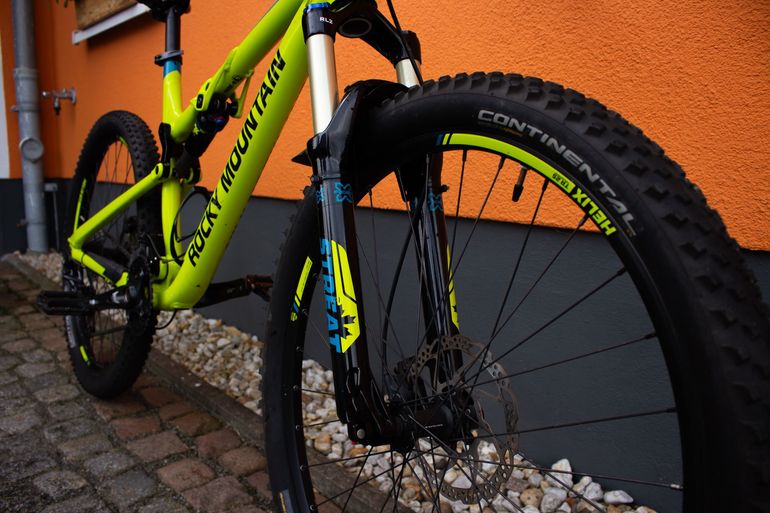Used Rocky Mountain Thunderbolt 730 2016 2016 Mountainbike, Grün, 27.5 — image 5 of 6