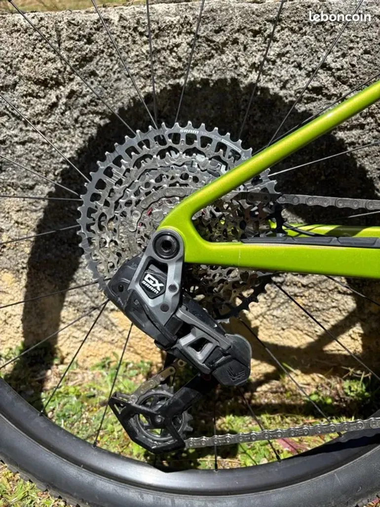 Used Trek Supercaliber SL 9.7 AXS Gen 2 2024 2024 Mountainbike, Light Gray, 29 — image 7 of 12
