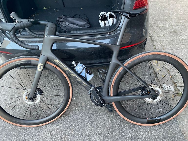 Used Scott Foil RC 10 2022 2022 Road & Gravel — image 2 of 6