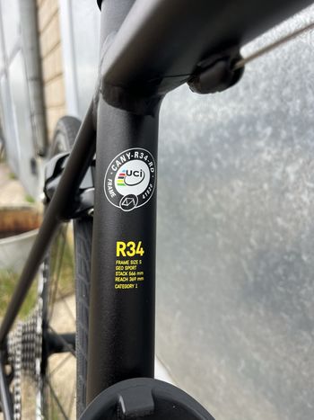 Used Canyon Endurace AL 7.0 2019 2019 Road & Gravel, Black — image 9 of 11