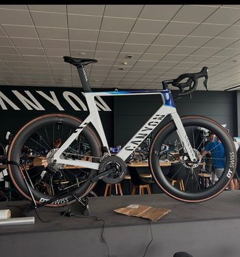 Used Canyon Aeroad Frameset 2026 Road & Gravel, White — image 3 of 4