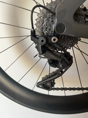 Gebrauchtes Canyon Aeroad CF SL 8 2023 2023 Road & Gravel, Hellgrau — Bild 4 von 7