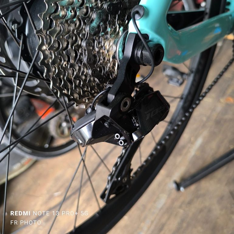 Used Bianchi Aria E-Road 2024 Road & Gravel, Blau — image 3 of 3