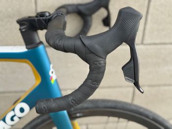 Used Colnago V3 Disc Rival AXS Bike 2024 2024 Road & Gravel, Green — image 5 of 10