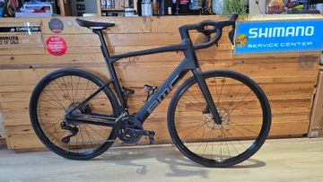 Used BMC Roadmachine 01 AMP THREE 2024 2024 Road & Gravel, Black — image 1 of 10